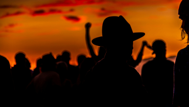 Sunset Beach Party 3.